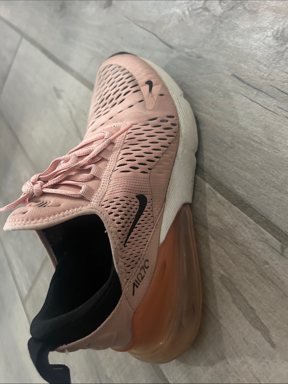Nike Women's Air Max 270 Peach/Pink Athletic Sneakers - Picture 3 of 4